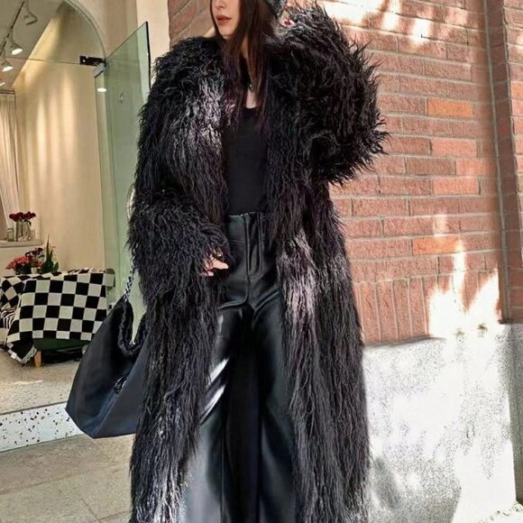Casual Women's Long Faux Fur Coat - Picture 5 of 9